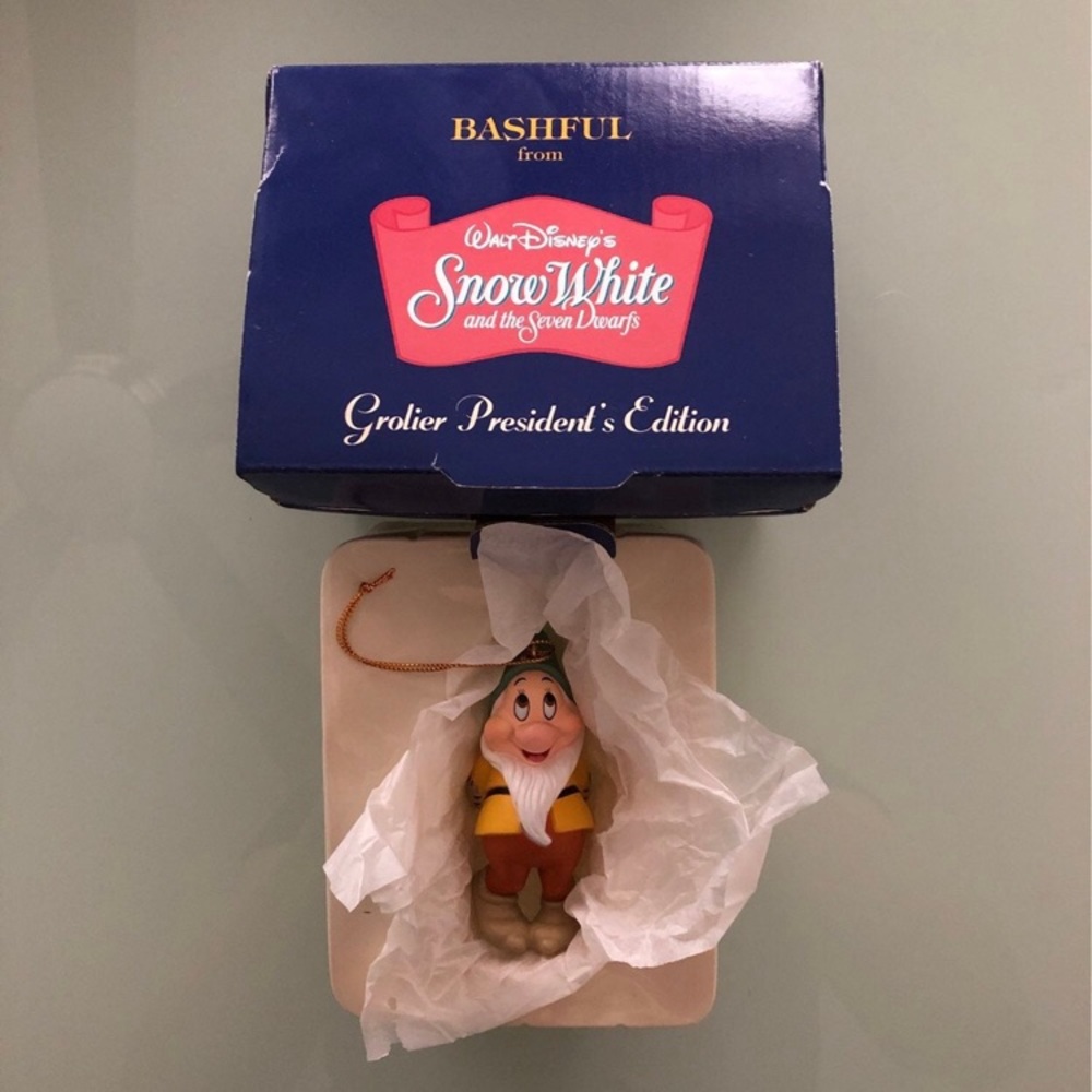 Disney Snow White Bashful Grolier Presidents Edition Ornament